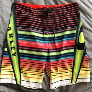 Men’s Oakley board shorts